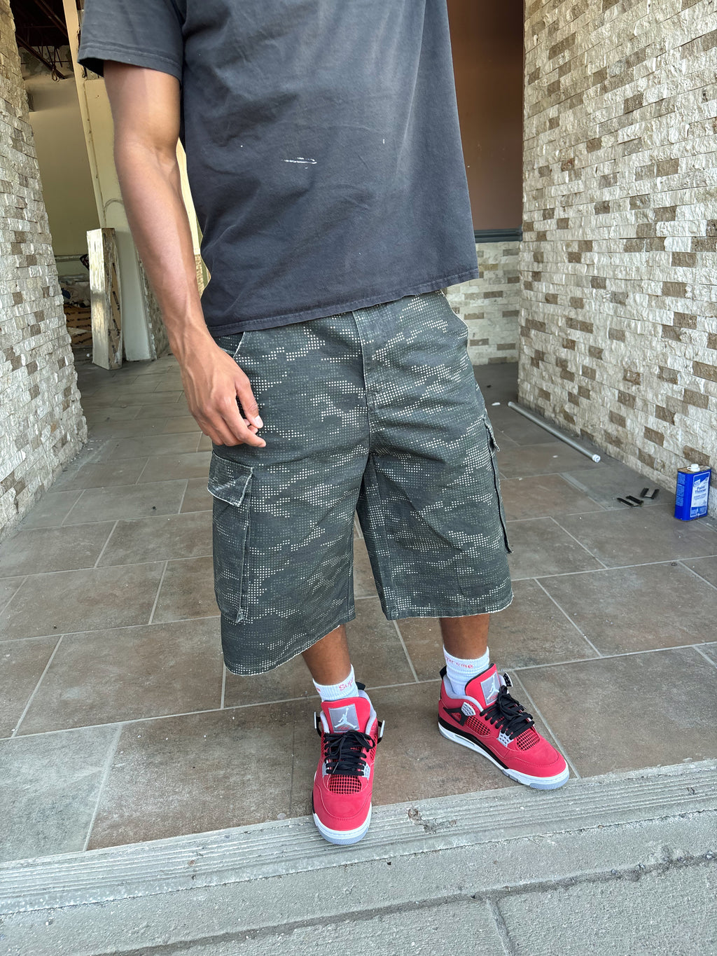 MILITIA CARGO SHORTS